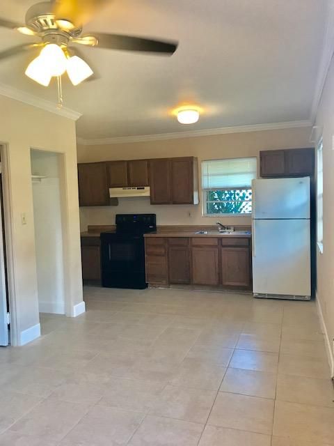 Recently Rented: $1,200 (1 beds, 1 baths, 455 Square Feet)