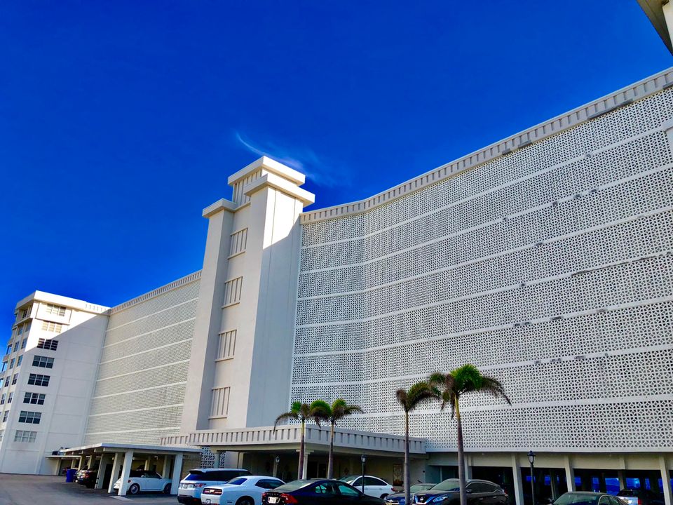 Recently Rented: $3,200 (2 beds, 2 baths, 1140 Square Feet)