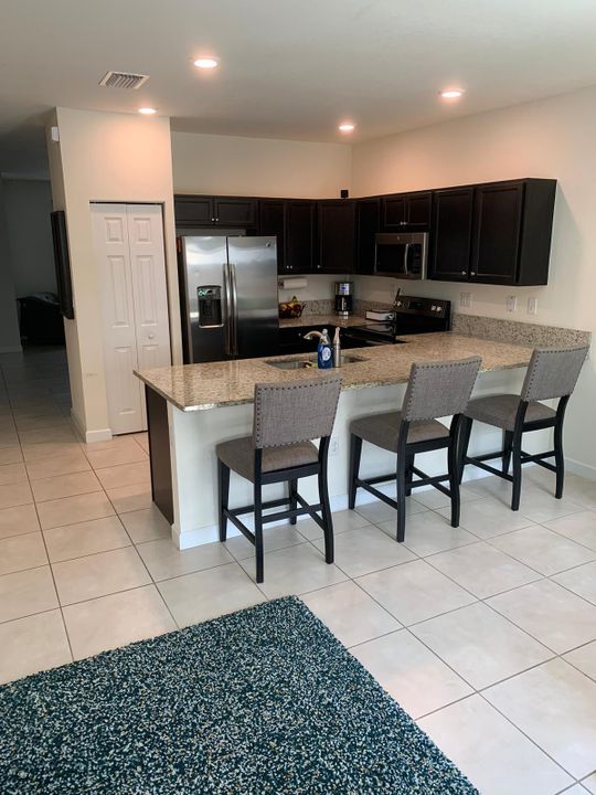 Recently Rented: $1,850 (3 beds, 2 baths, 1545 Square Feet)