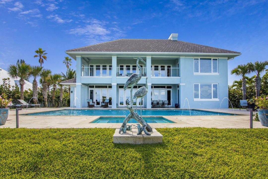 Recently Sold: $4,800,000 (5 beds, 6 baths, 5357 Square Feet)