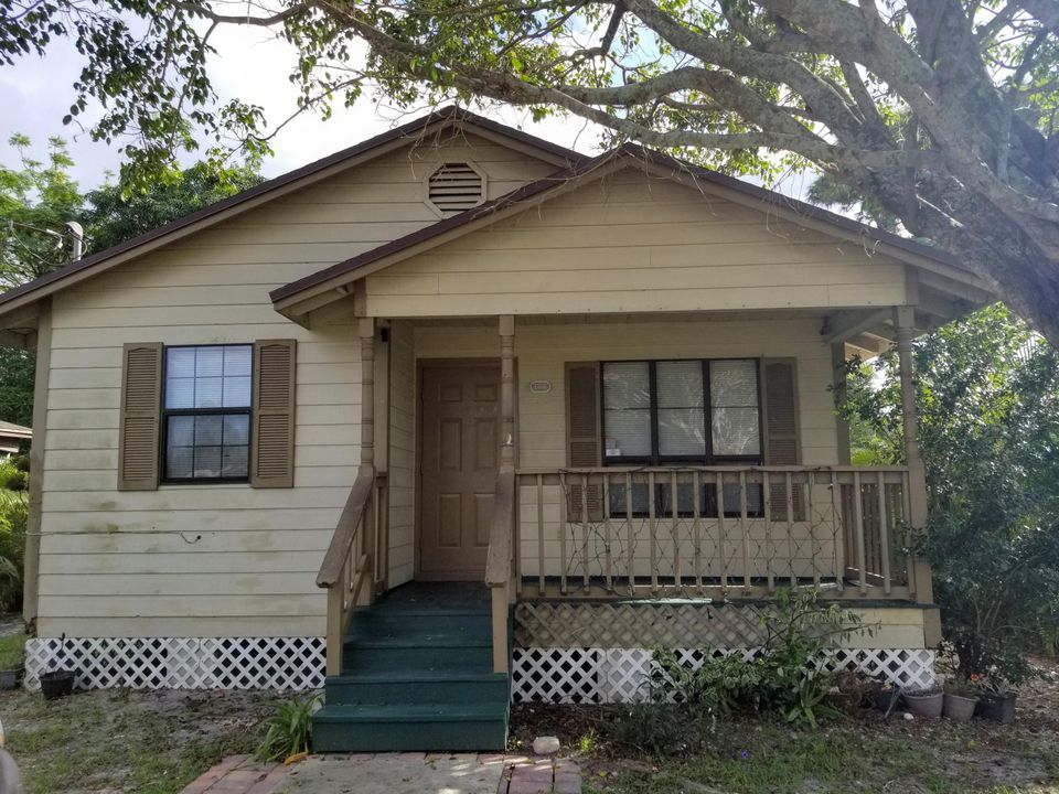 Recently Rented: $1,100 (3 beds, 2 baths, 1048 Square Feet)