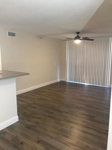 Recently Sold: $99,900 (1 beds, 1 baths, 702 Square Feet)