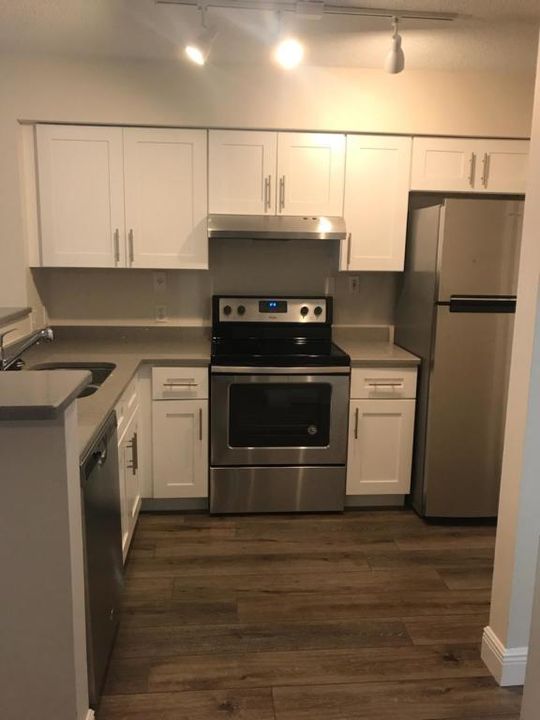 Recently Sold: $99,900 (1 beds, 1 baths, 702 Square Feet)