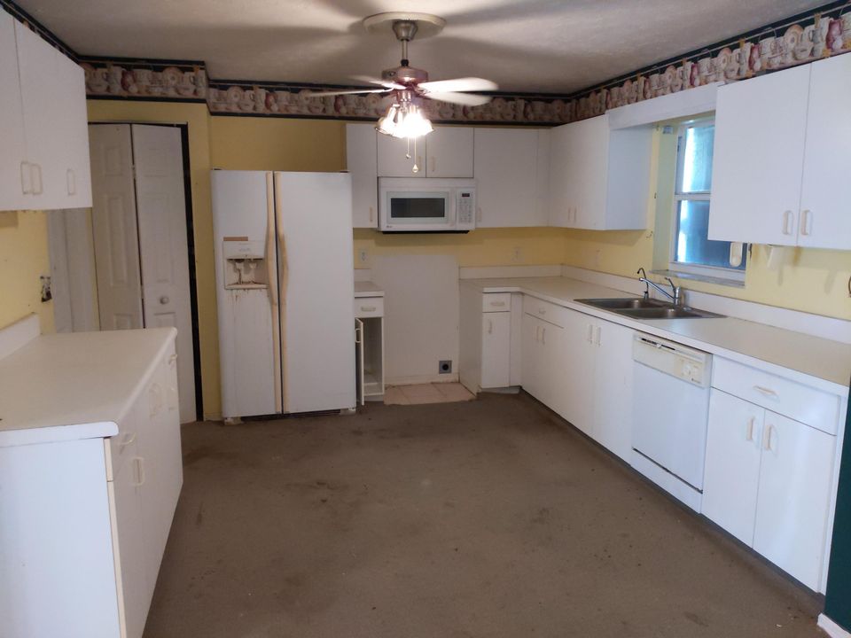 Recently Sold: $35,000 (2 beds, 2 baths, 1135 Square Feet)