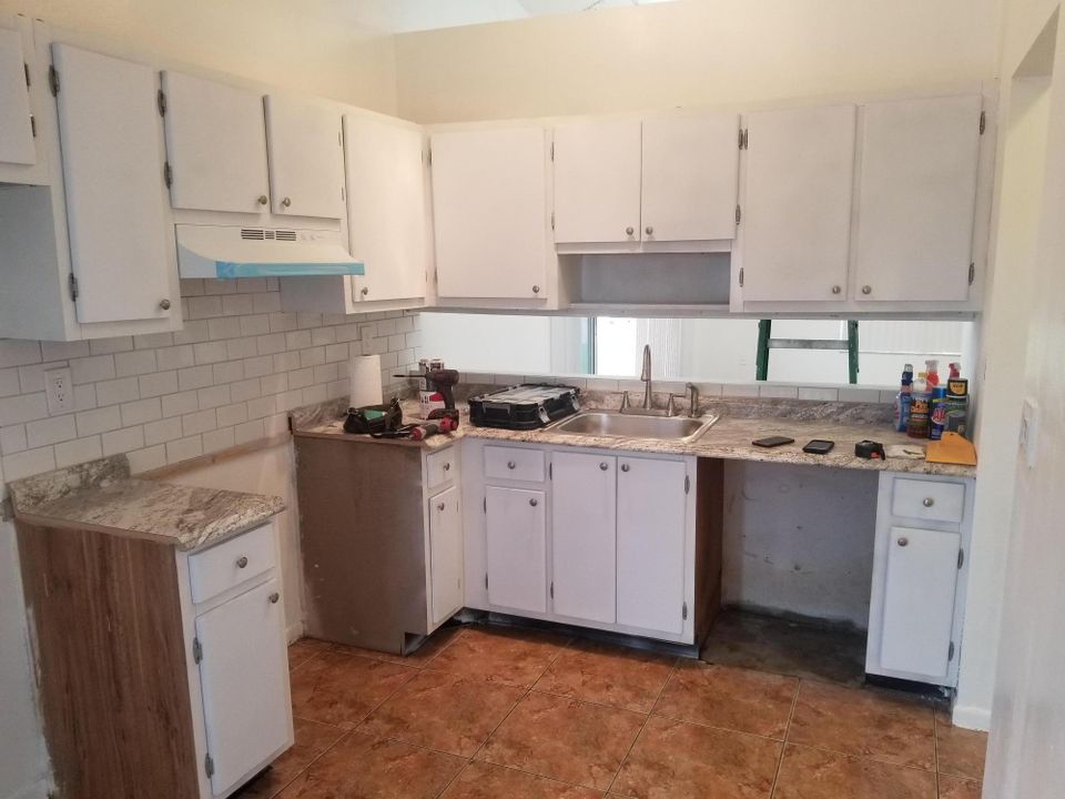 Recently Rented: $1,690 (2 beds, 2 baths, 912 Square Feet)