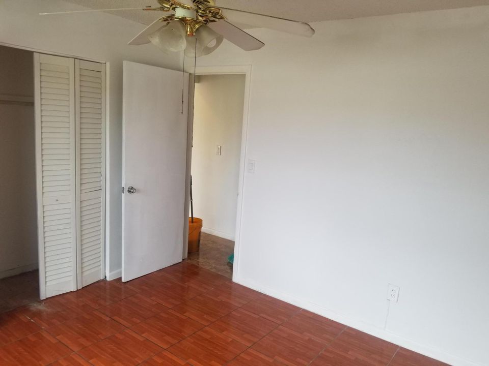 Recently Rented: $1,690 (2 beds, 2 baths, 912 Square Feet)