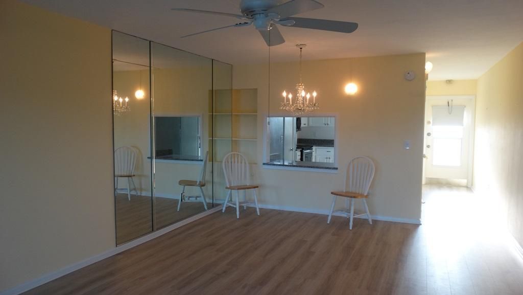 Recently Rented: $1,100 (2 beds, 2 baths, 1076 Square Feet)