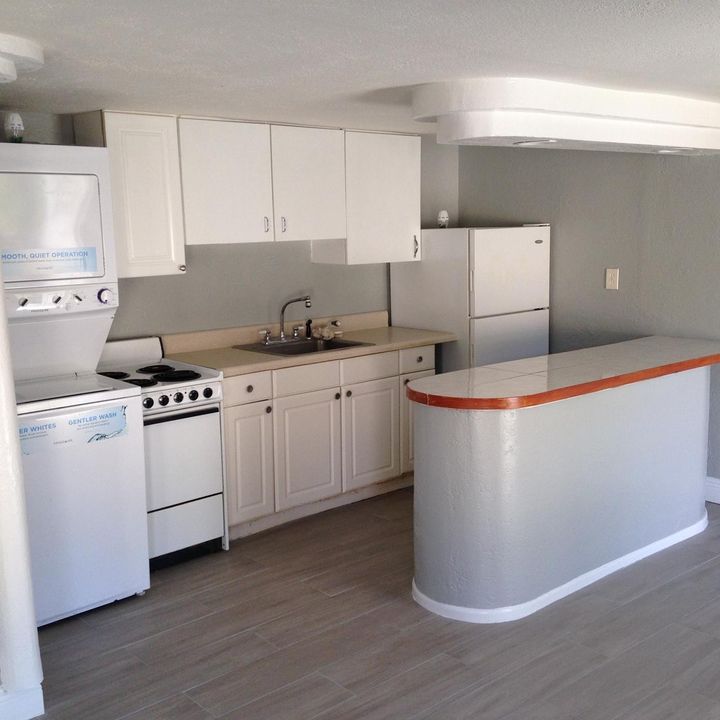 Recently Rented: $1,100 (1 beds, 1 baths, 650 Square Feet)