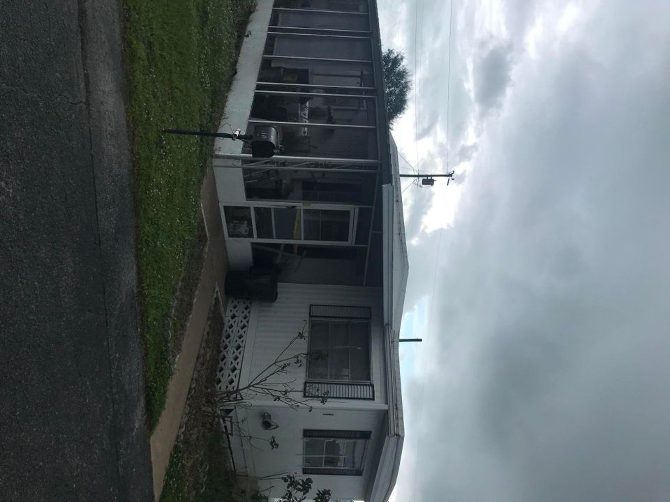 Recently Sold: $12,000 (2 beds, 1 baths, 800 Square Feet)