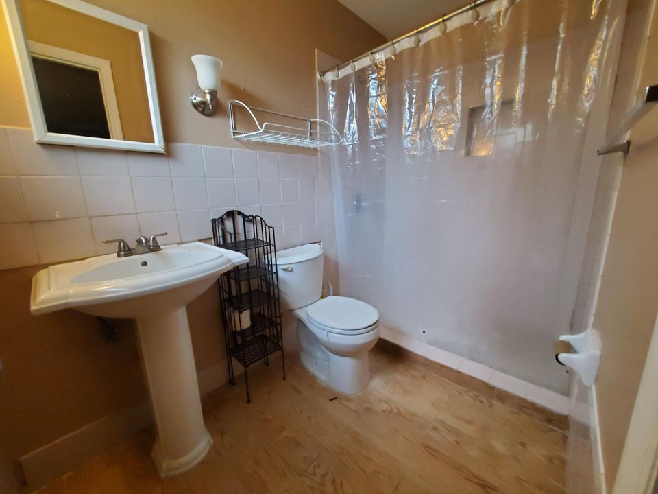 最近租的: $1,450 (3 贝兹, 2 浴室, 1601 平方英尺)