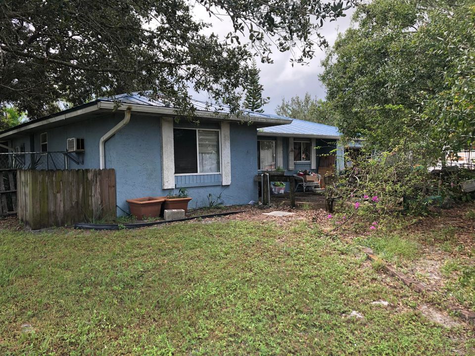 Recently Sold: $135,000 (2 beds, 2 baths, 1564 Square Feet)