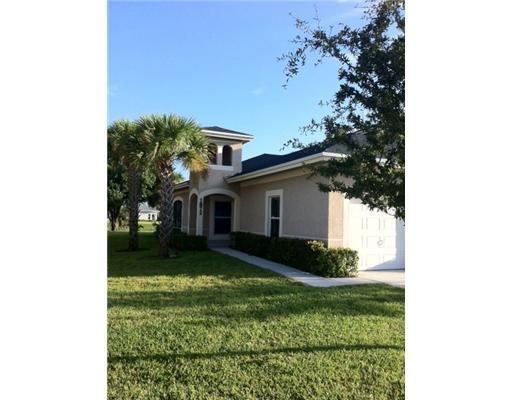 Recently Rented: $1,300 (2 beds, 2 baths, 1334 Square Feet)