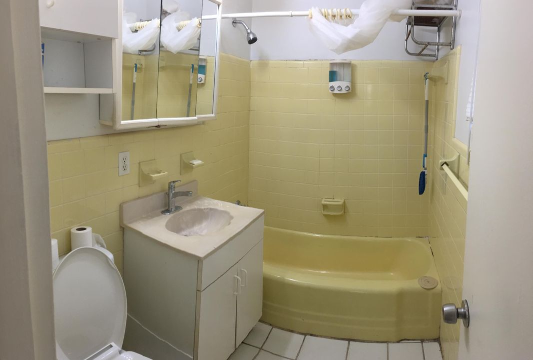最近租的: $1,050 (2 贝兹, 1 浴室, 915 平方英尺)