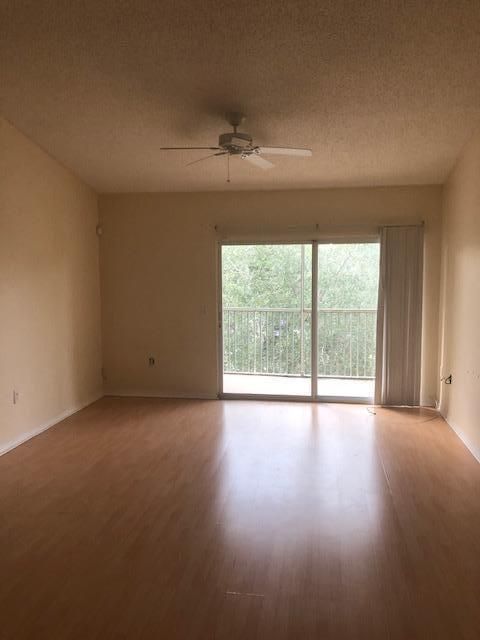 Recently Sold: $139,000 (2 beds, 2 baths, 1085 Square Feet)