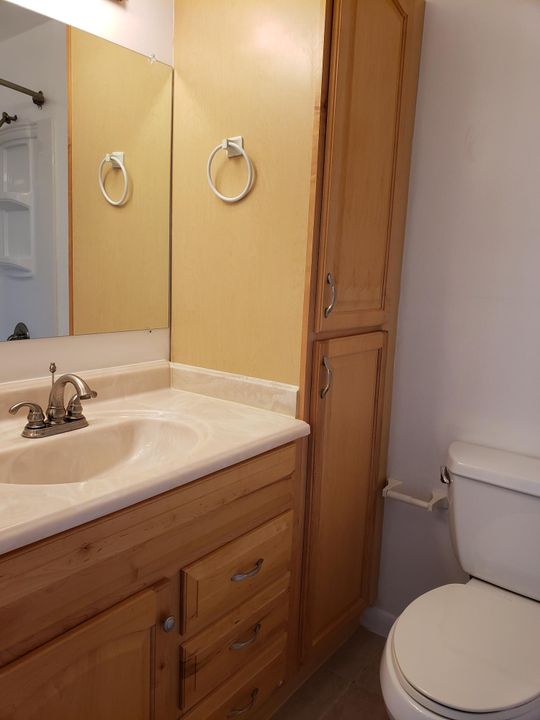 Недавно арендовано: $1,295 (1 спален, 1 ванн, 1054 Квадратных фут)