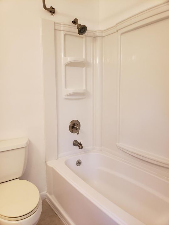 最近租的: $1,295 (1 贝兹, 1 浴室, 1054 平方英尺)