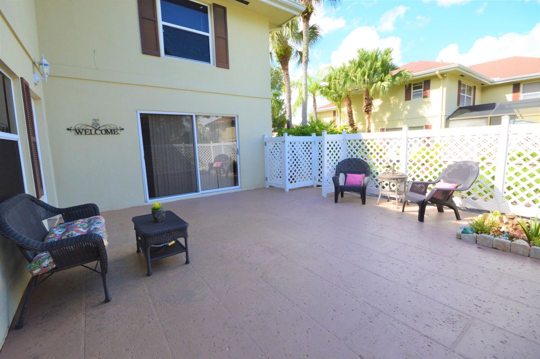 Recently Sold: $185,000 (2 beds, 2 baths, 1398 Square Feet)