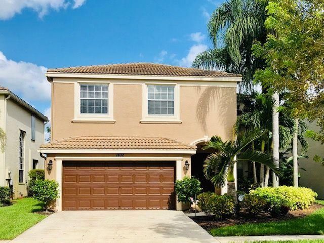 Recently Sold: $395,000 (5 beds, 2 baths, 2693 Square Feet)