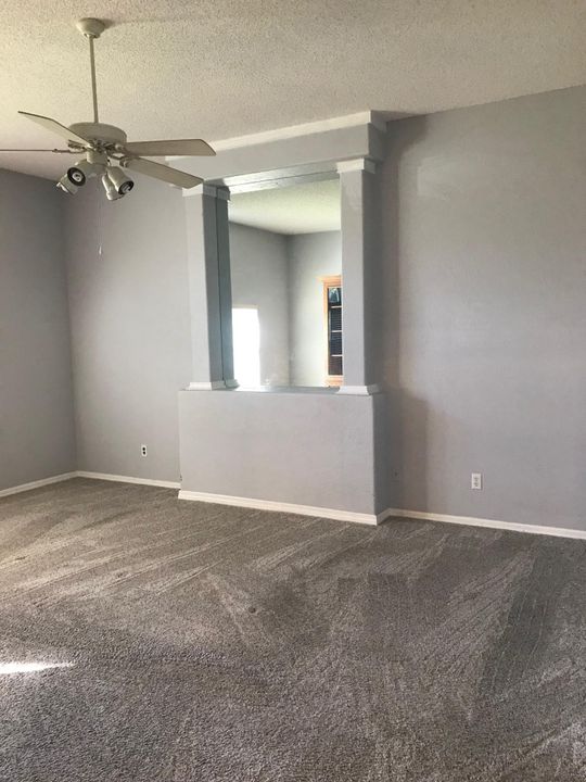 Recently Rented: $2,300 (3 beds, 2 baths, 2116 Square Feet)