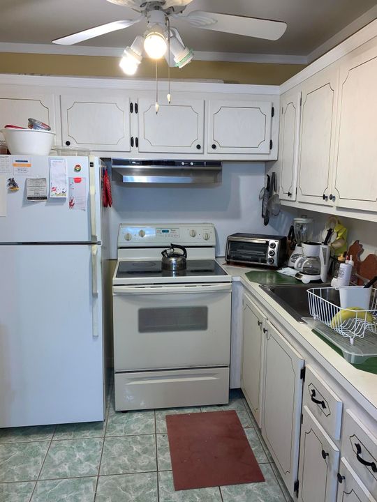 Recently Rented: $1,780 (1 beds, 1 baths, 600 Square Feet)
