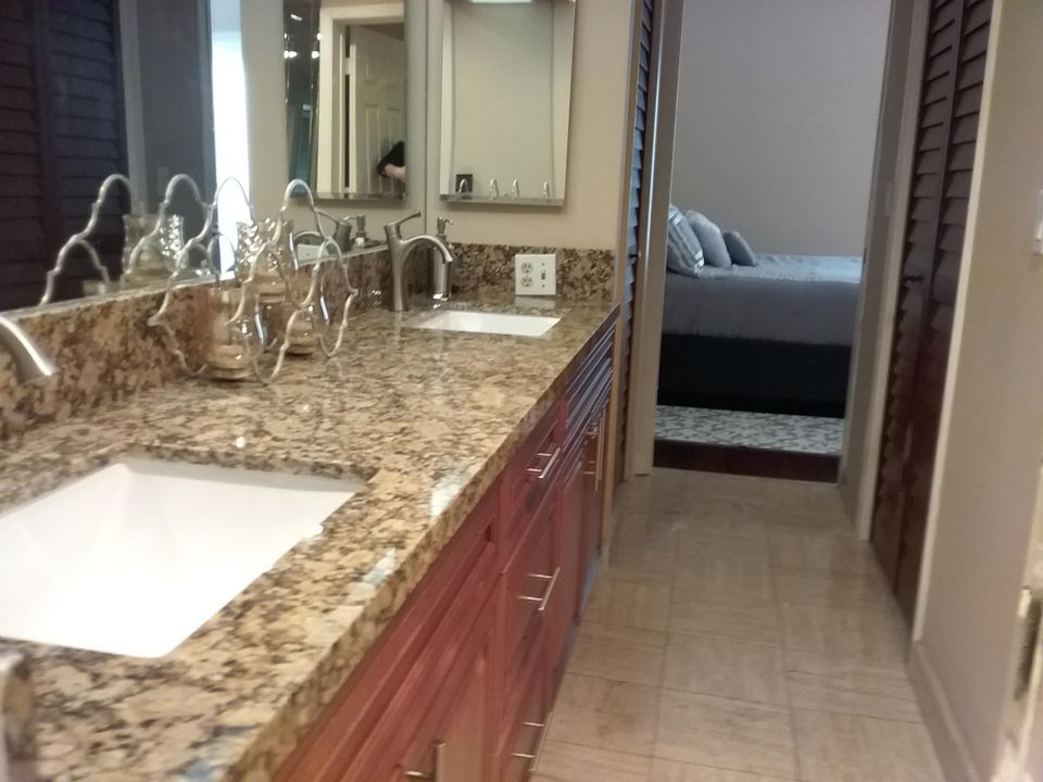 Недавно арендовано: $3,995 (2 спален, 2 ванн, 1323 Квадратных фут)