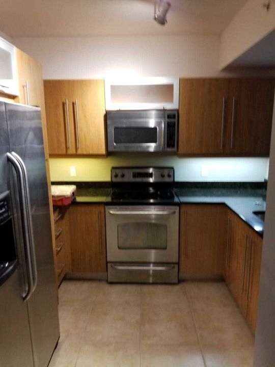 Recently Rented: $1,795 (1 beds, 1 baths, 759 Square Feet)