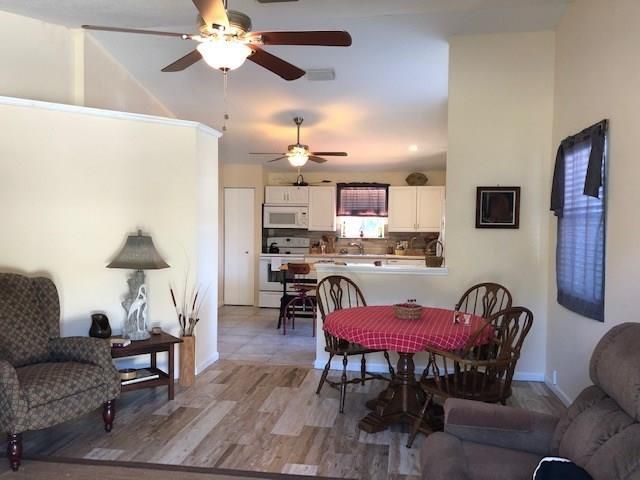 Recently Sold: $142,000 (2 beds, 2 baths, 1022 Square Feet)