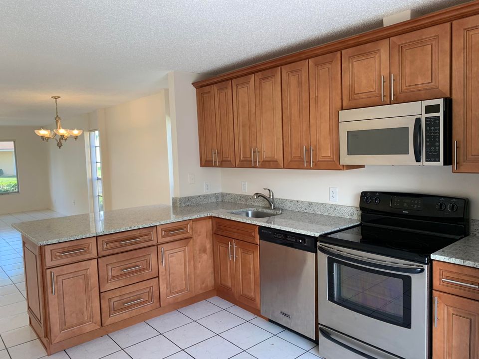 Недавно арендовано: $1,525 (3 спален, 2 ванн, 1312 Квадратных фут)