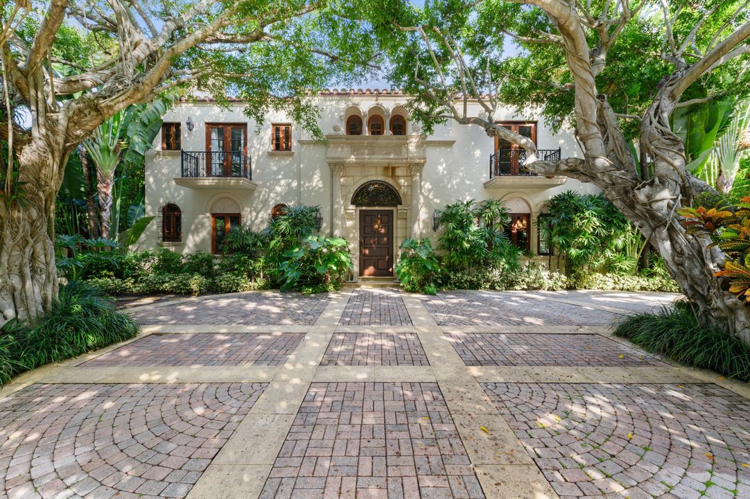 Recently Sold: $13,299,000 (5 beds, 6 baths, 7524 Square Feet)