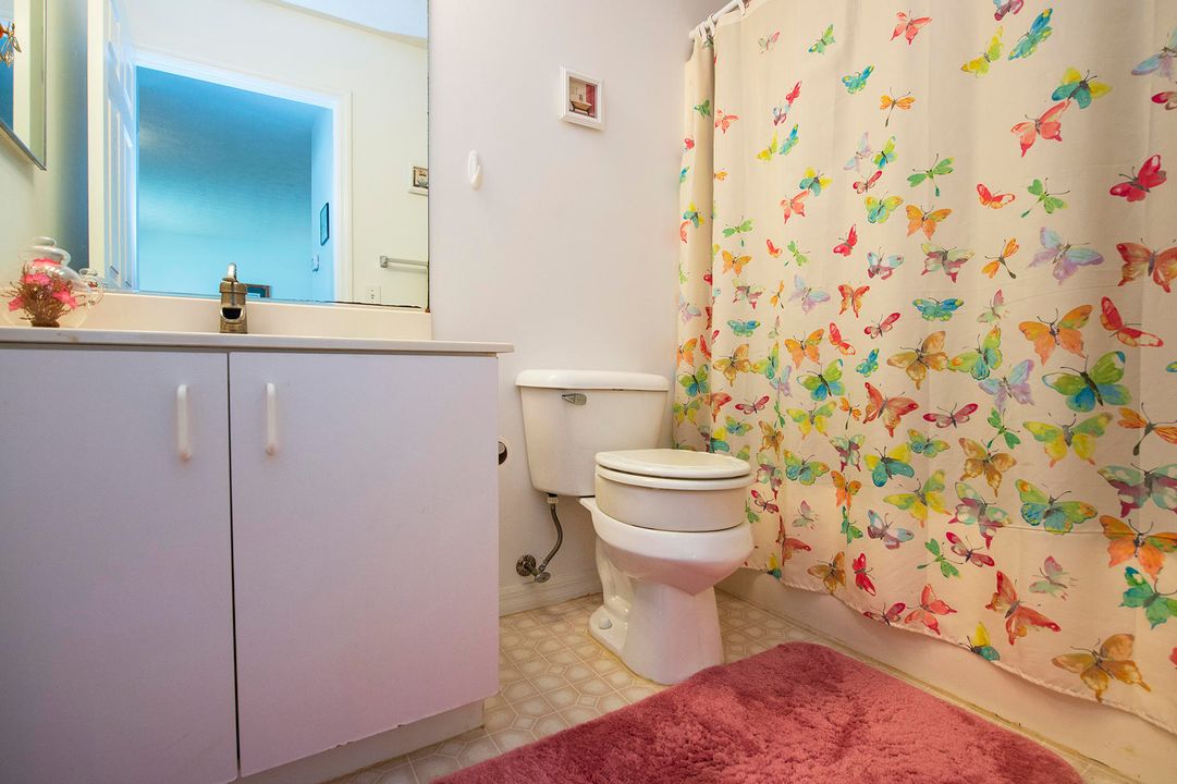 最近售出: $75,000 (2 贝兹, 2 浴室, 1135 平方英尺)