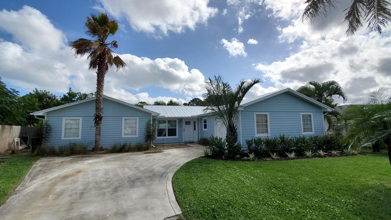 Recently Sold: $339,000 (3 beds, 2 baths, 1418 Square Feet)