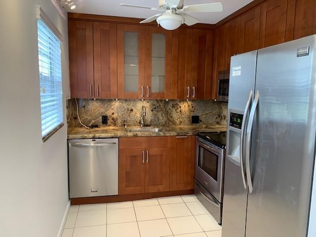 Recently Sold: $109,000 (2 beds, 1 baths, 835 Square Feet)