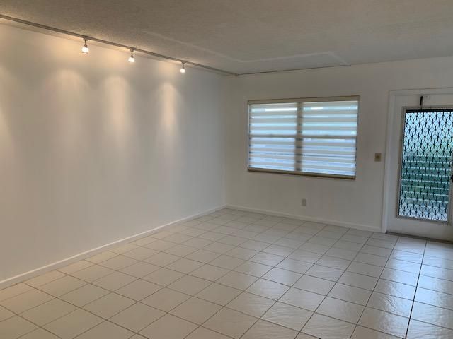 Recently Sold: $109,000 (2 beds, 1 baths, 835 Square Feet)
