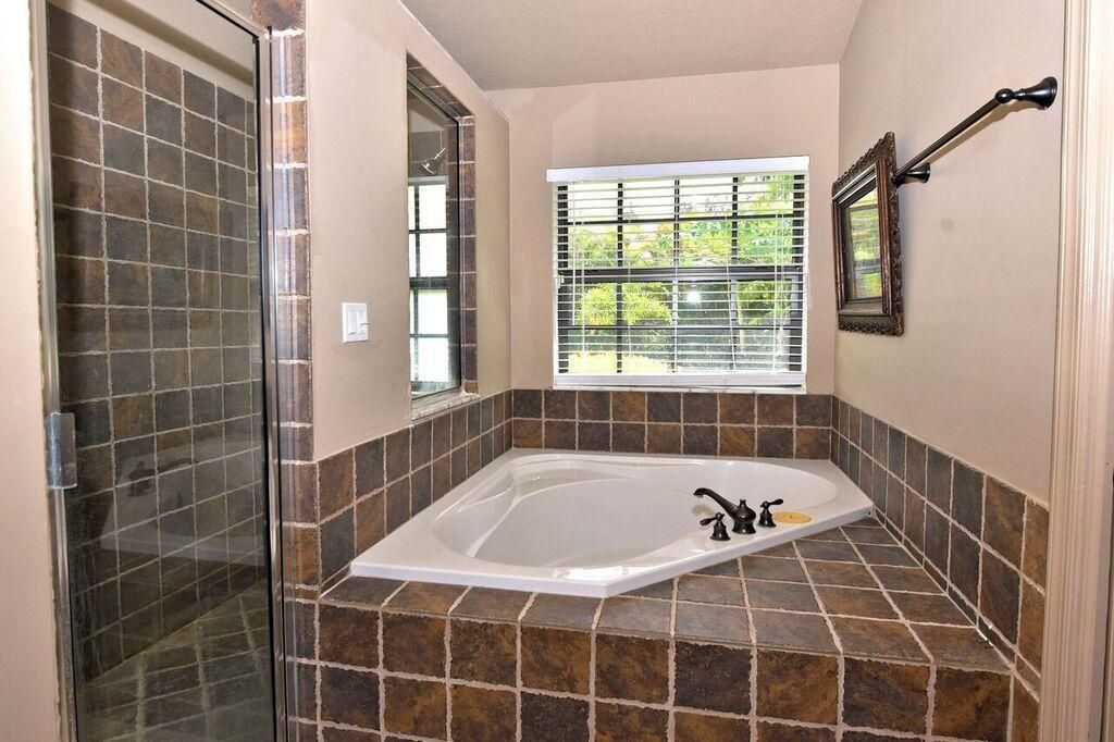 最近租的: $2,600 (3 贝兹, 2 浴室, 2576 平方英尺)
