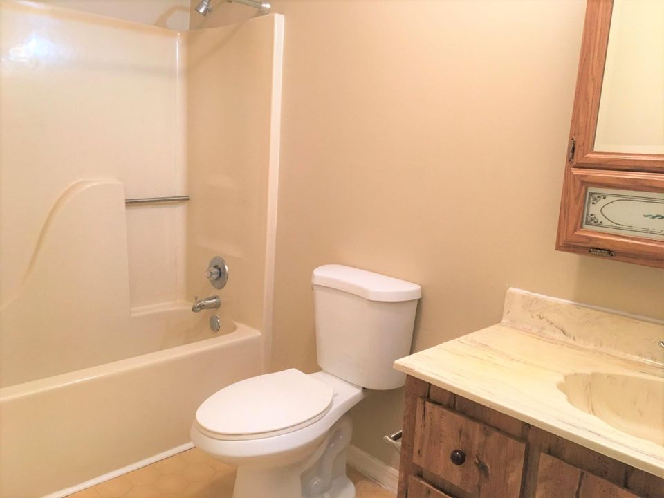 最近租的: $1,349 (3 贝兹, 2 浴室, 1404 平方英尺)