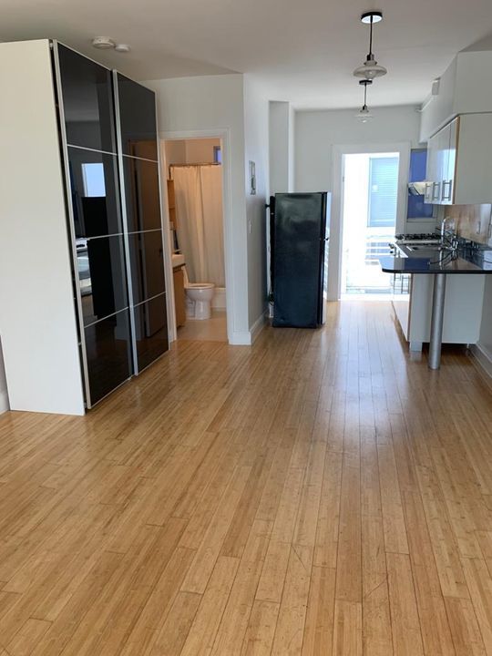 Recently Sold: $145,000 (1 beds, 1 baths, 468 Square Feet)