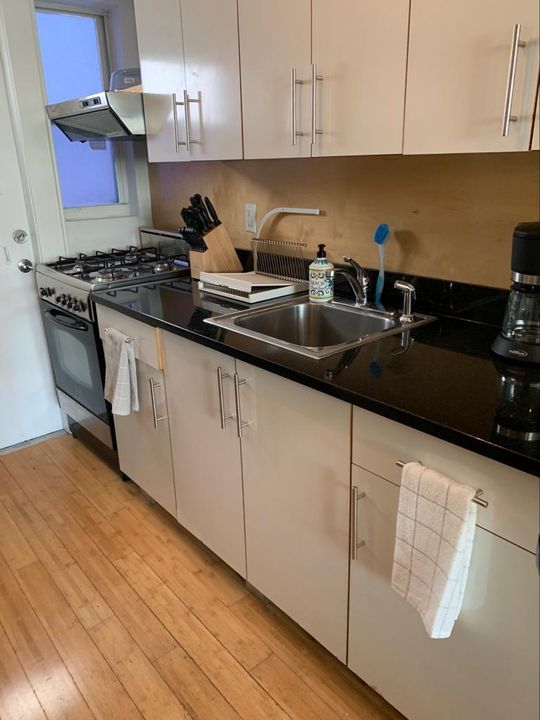 Recently Sold: $145,000 (1 beds, 1 baths, 468 Square Feet)