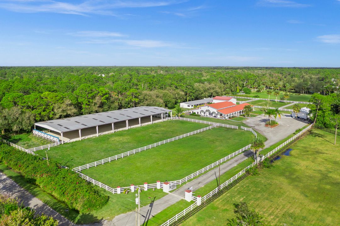 Recently Sold: $1,395,000 (4 beds, 4 baths, 5169 Square Feet)