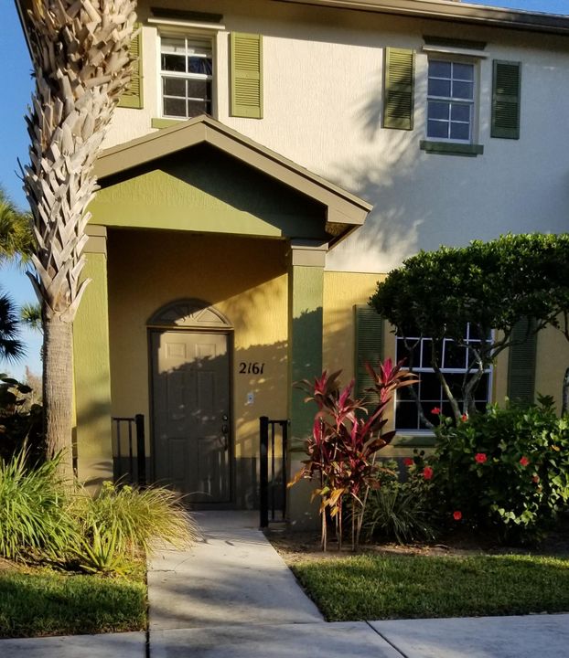 Recently Rented: $1,400 (3 beds, 2 baths, 1623 Square Feet)