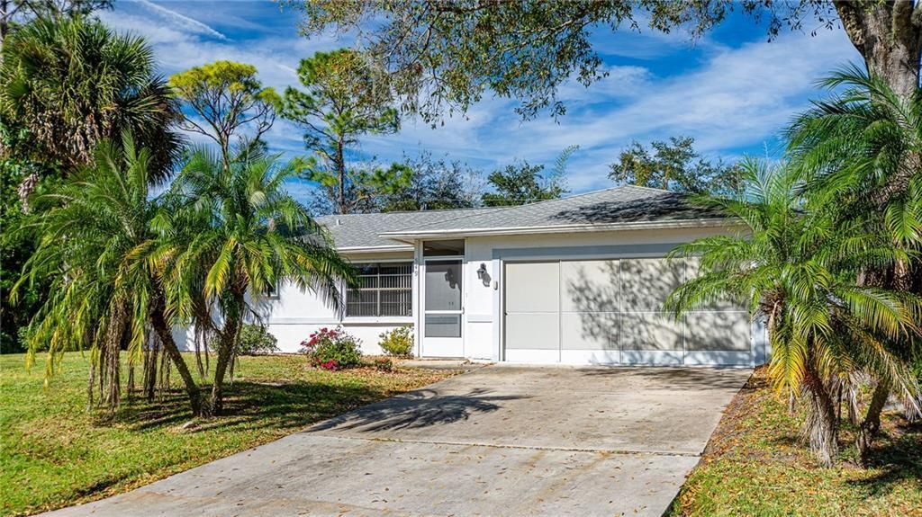 Recently Sold: $250,000 (3 beds, 3 baths, 1612 Square Feet)