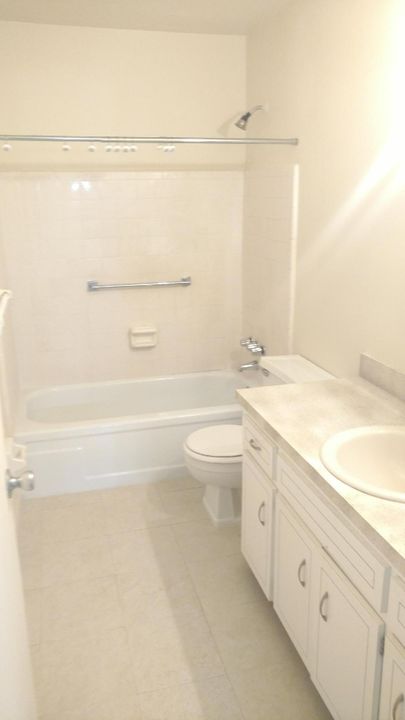 Recently Rented: $1,000 (2 beds, 1 baths, 850 Square Feet)