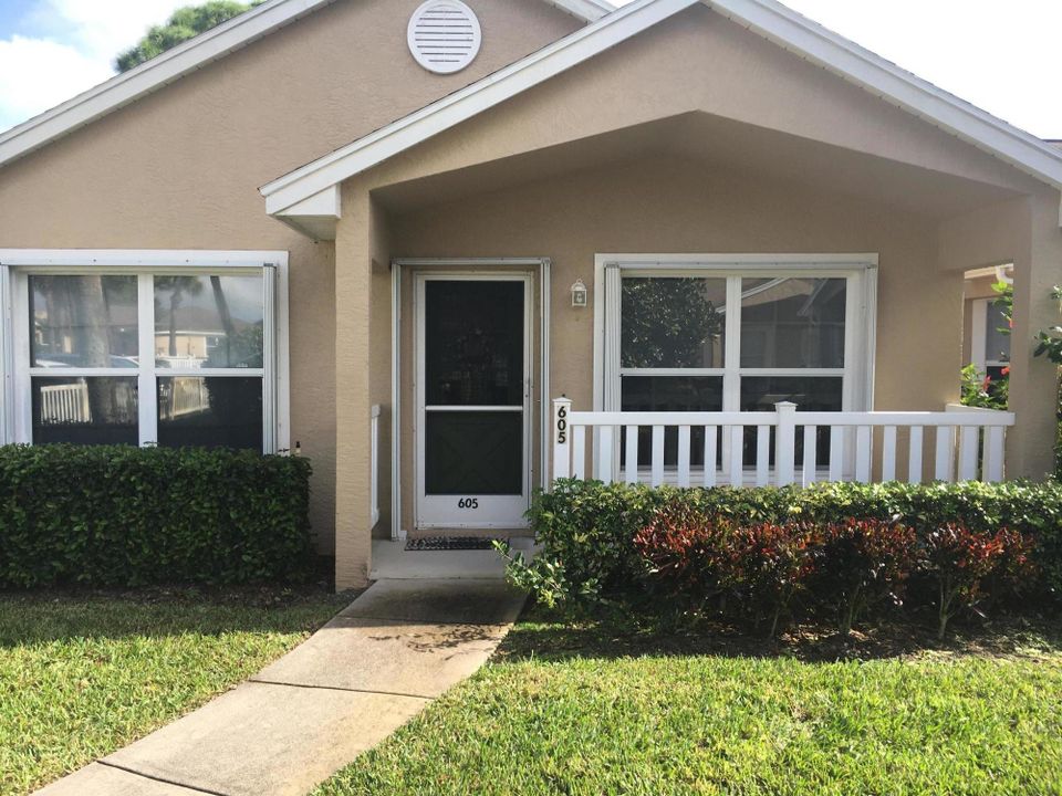 Recently Sold: $160,000 (2 beds, 2 baths, 1217 Square Feet)