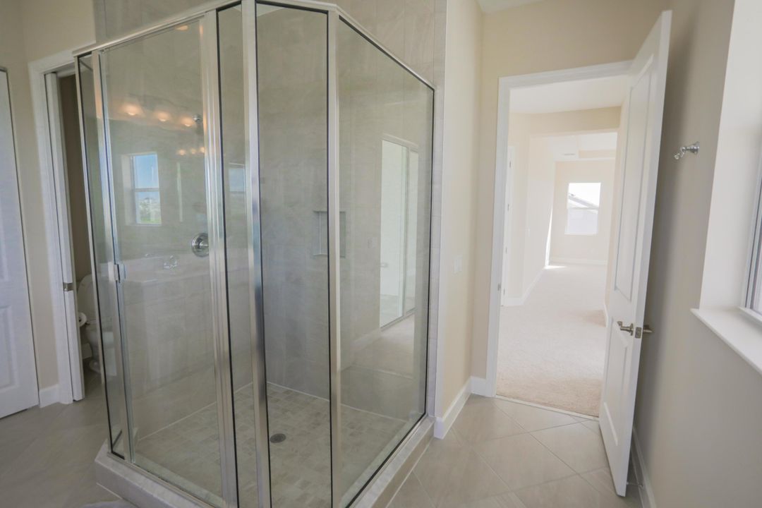最近租的: $3,900 (6 贝兹, 4 浴室, 3977 平方英尺)