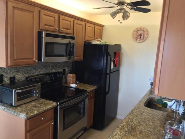 Recently Rented: $1,100 (2 beds, 1 baths, 880 Square Feet)