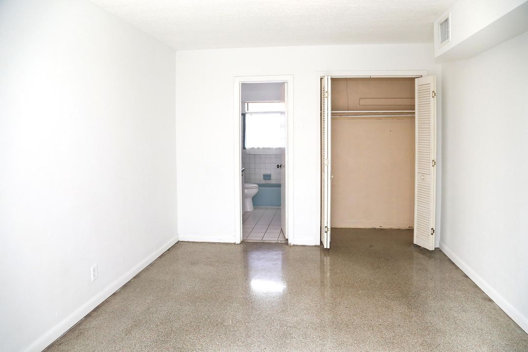 Vendido Recientemente: $379,000 (0 camas, 0 baños, 2376 Pies cuadrados)