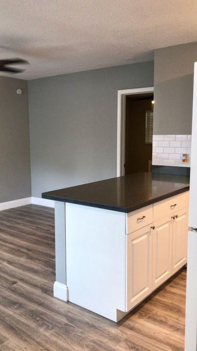 Recently Rented: $1,400 (1 beds, 1 baths, 750 Square Feet)