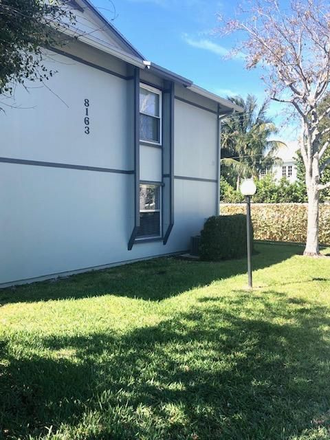 Recently Sold: $139,900 (2 beds, 2 baths, 889 Square Feet)