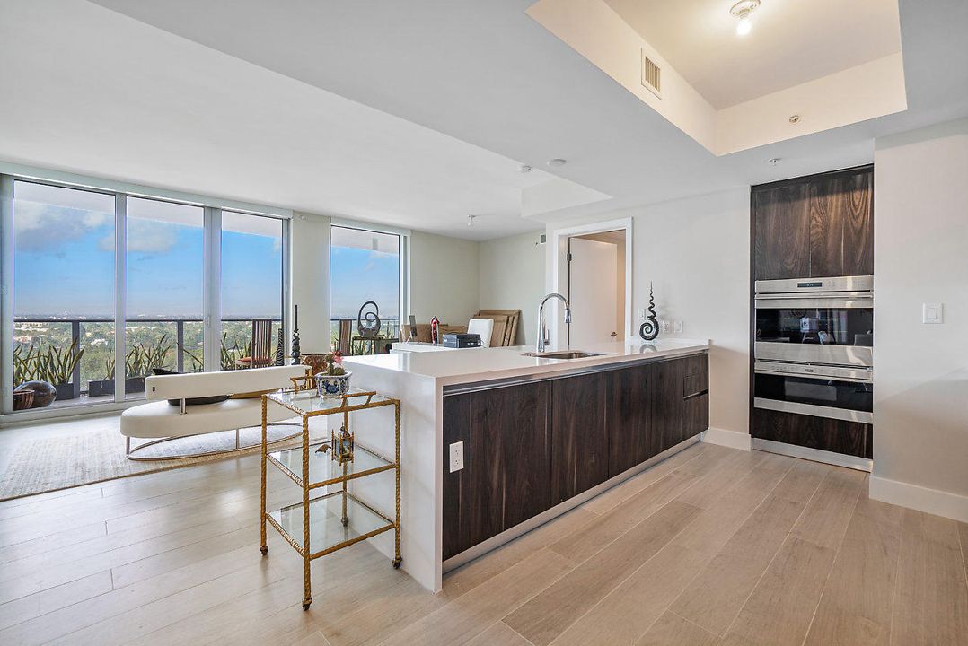 Recently Sold: $825,000 (2 beds, 2 baths, 2107 Square Feet)