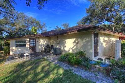 Recently Sold: $415,000 (3 beds, 2 baths, 1952 Square Feet)