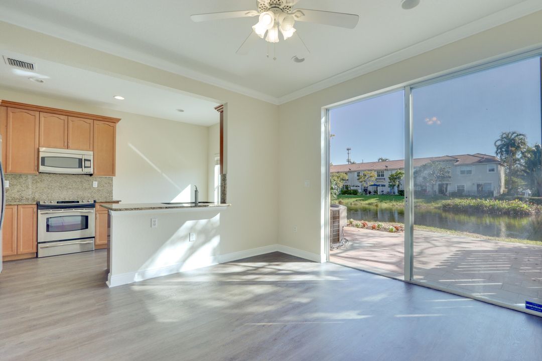 Recently Rented: $1,950 (3 beds, 2 baths, 1523 Square Feet)